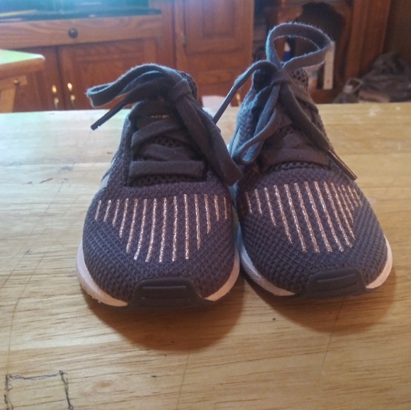 To small for my daughter.. - Picture 3 of 4